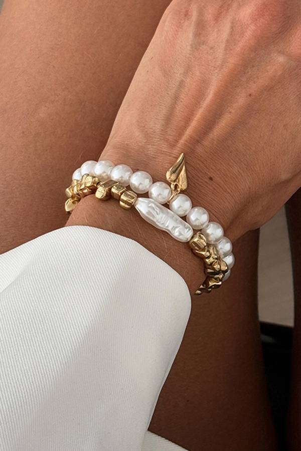 Gold Plated Irregular Bead Pearl Contrast Heart Decor 2pcs Bracelet Set