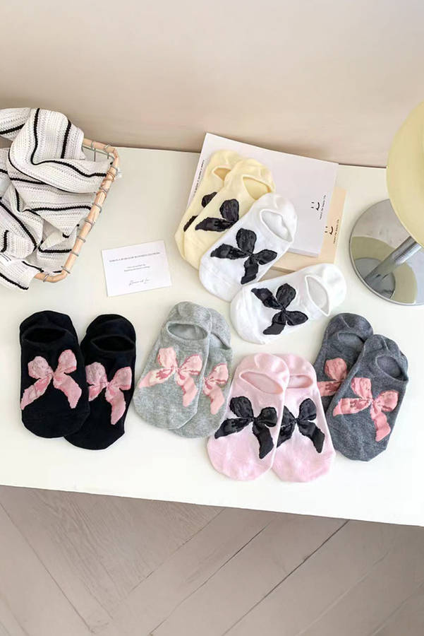 Gray Bow Knot Soft No Show Socks