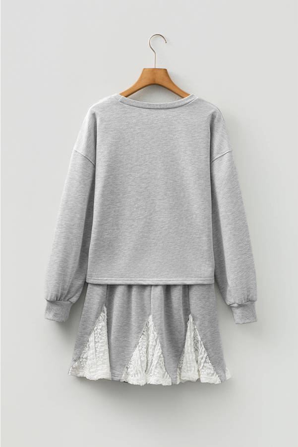 Light Grey Lace Patchwork Drop Shoulder Pullover Drawstring Skort 2pcs Outfit