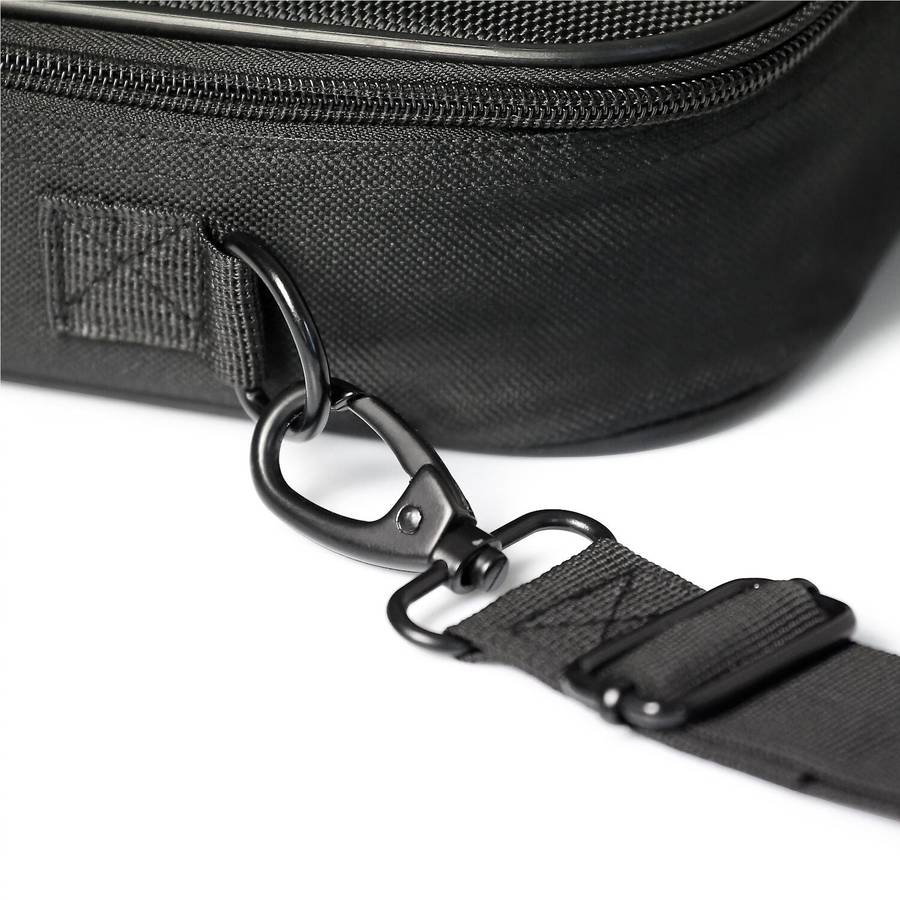 Port Courchevel Black 15.6" Clamshell Bag