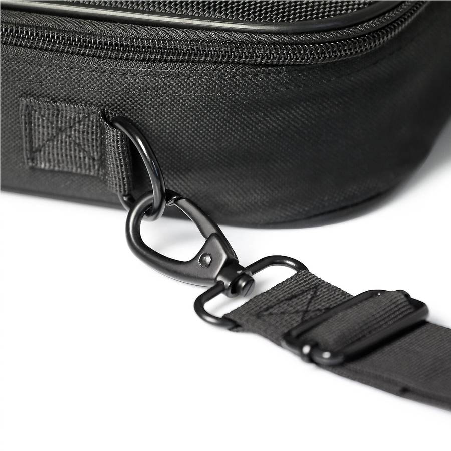 Port Courchevel Black 15.6" Clamshell Bag
