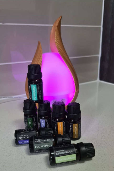ESSENTIAL OIL 8 BOTTLES (B)