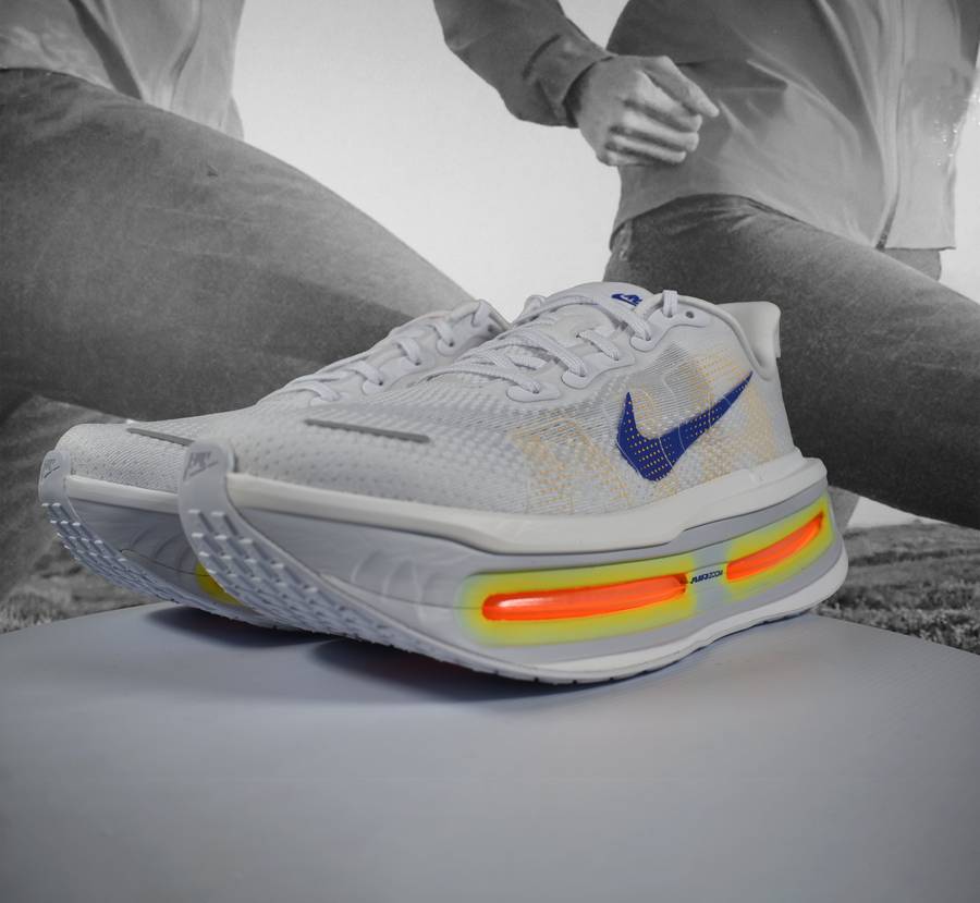 Nike VOMERO PREMIUM Mens Road Running Shoe