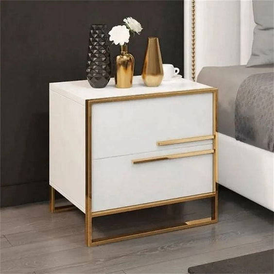 Delphine Pedestal