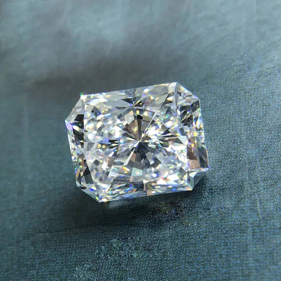 Radiant Cut Moissanites