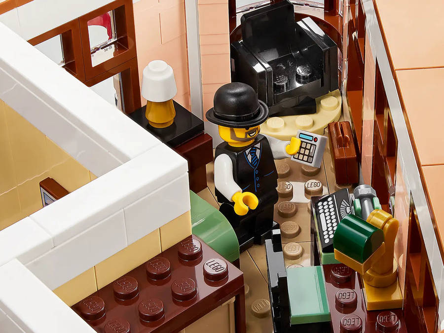 LEGO® Icons Boutique Hotel (10297)