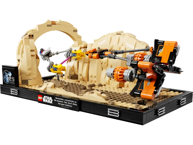 LEGO® Star Wars Mos Espa Podrace Diorama (75380)