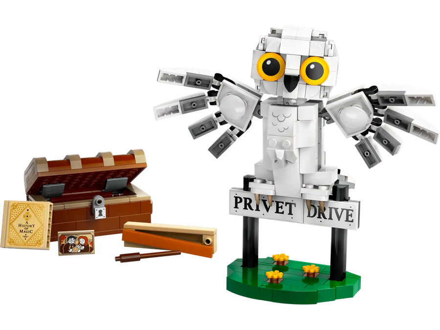 LEGO® Harry Potter Hedwig at 4 Privet Drive (76425)