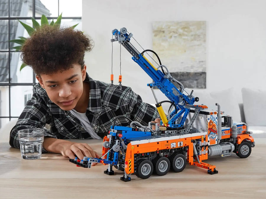 LEGO Technic 42128 Heavy-duty Tow Truck
