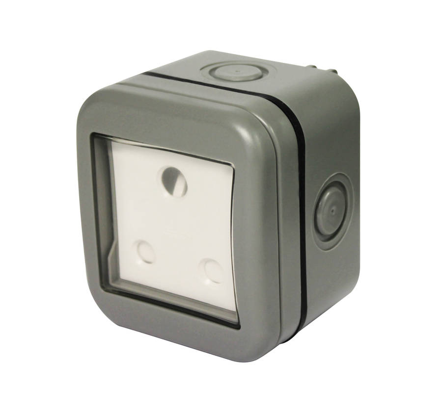 Masterplug Ip55 Single Unswitched 16 A Sa Outdoor Socket (1 X 3 Pin)