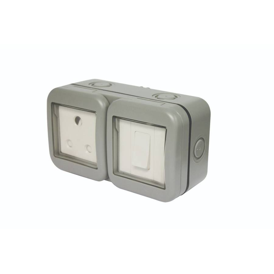 Masterplug Ip55 Single Outdoor Switch & Sa Socket (1 X 3 Pin)