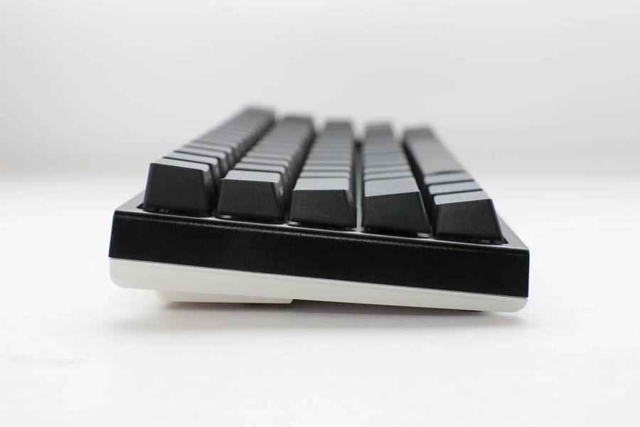 Rct PC Ducky Keyboard One 2 Pro 60% Mechanical Keyboard; RGB; Pbt Double Shot Keycaps Cherry Black .