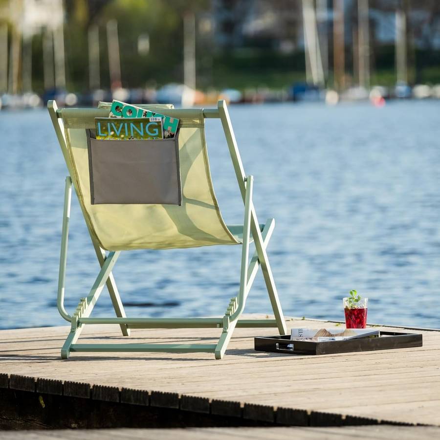 MFurn Folding Beach Chair With Padded Headrest And Storage Pocket