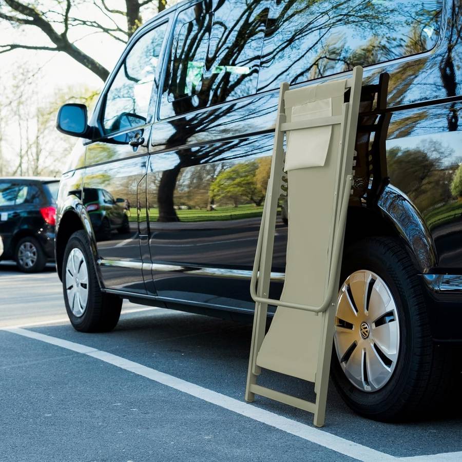 MFurn Folding Beach Chair With Padded Headrest And Storage Pocket