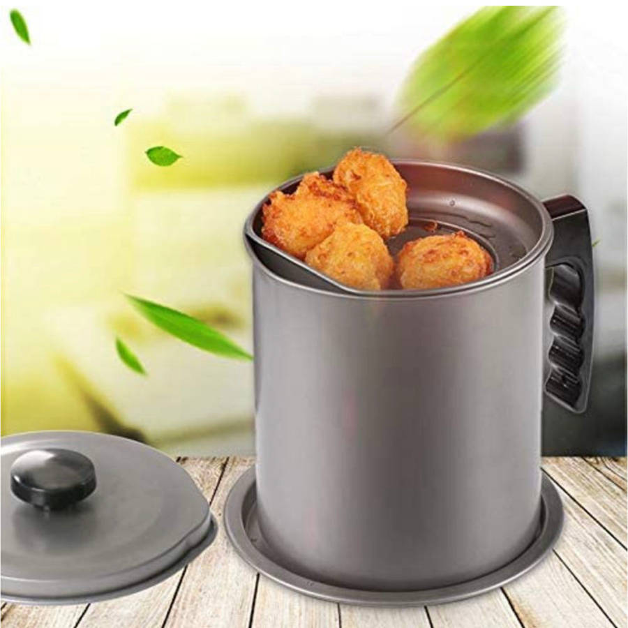 Oil Jug and Strainer 1.4L