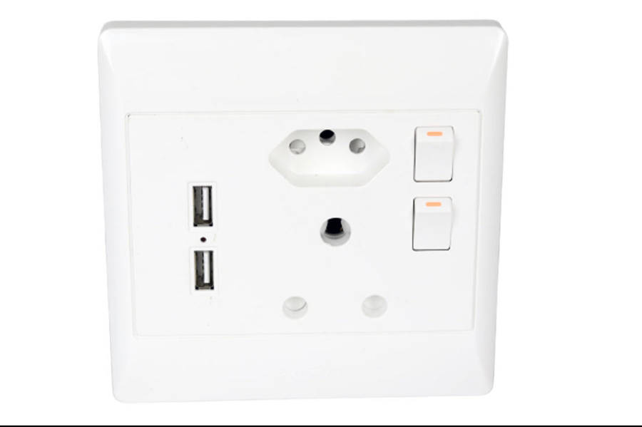 REDISSON 4x4 Double Switched Wall Socket with 2 USB Ports