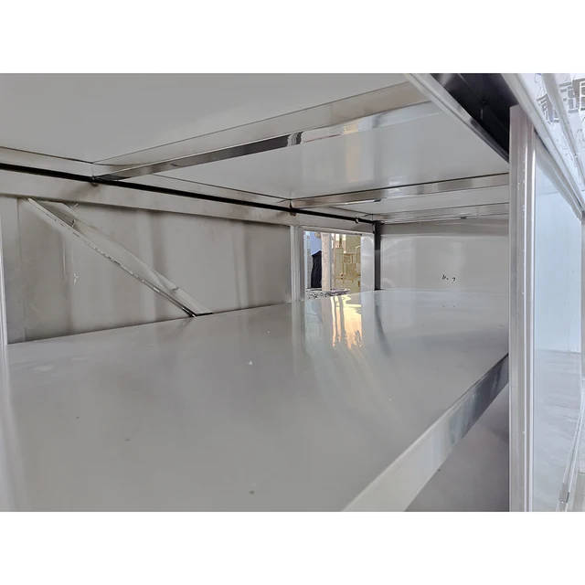 Neutral Service Counters Without Doors