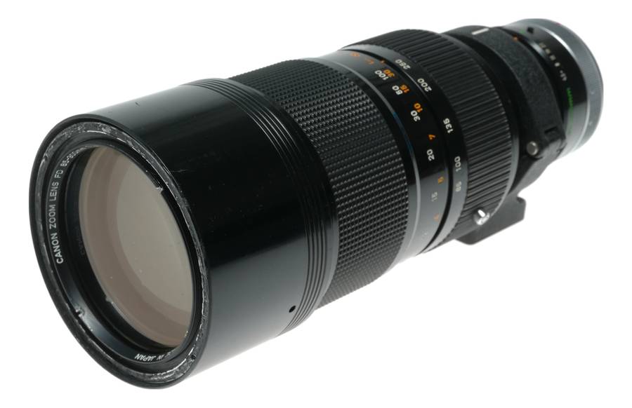Canon FD 85-300mm f/4.5 Zoom Lens for Japanese SLR Camera