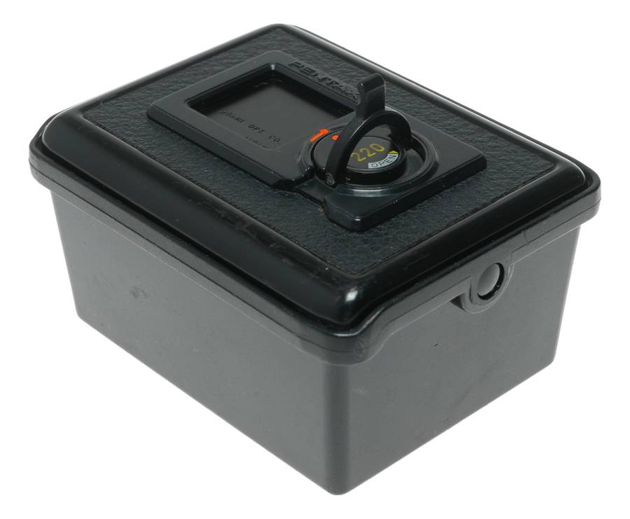Pentax 645 Medium Format Film Camera 80mm f/1.9 Lens, Made
