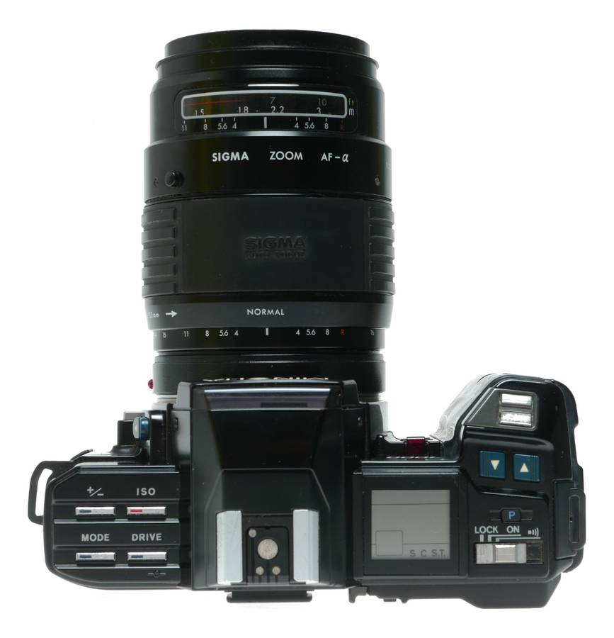 Minolta 7000 AF SLR Camera Sigma Zoom 28 - 135mm f/3.5 -