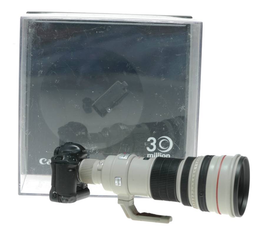 Canon EOS-1D DSLR Camera (1997-2006) Miniature Replica