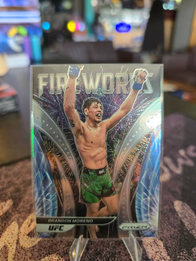 Panini Prizm UFC 2022 - Brandon Moreno 18 - Fireworks