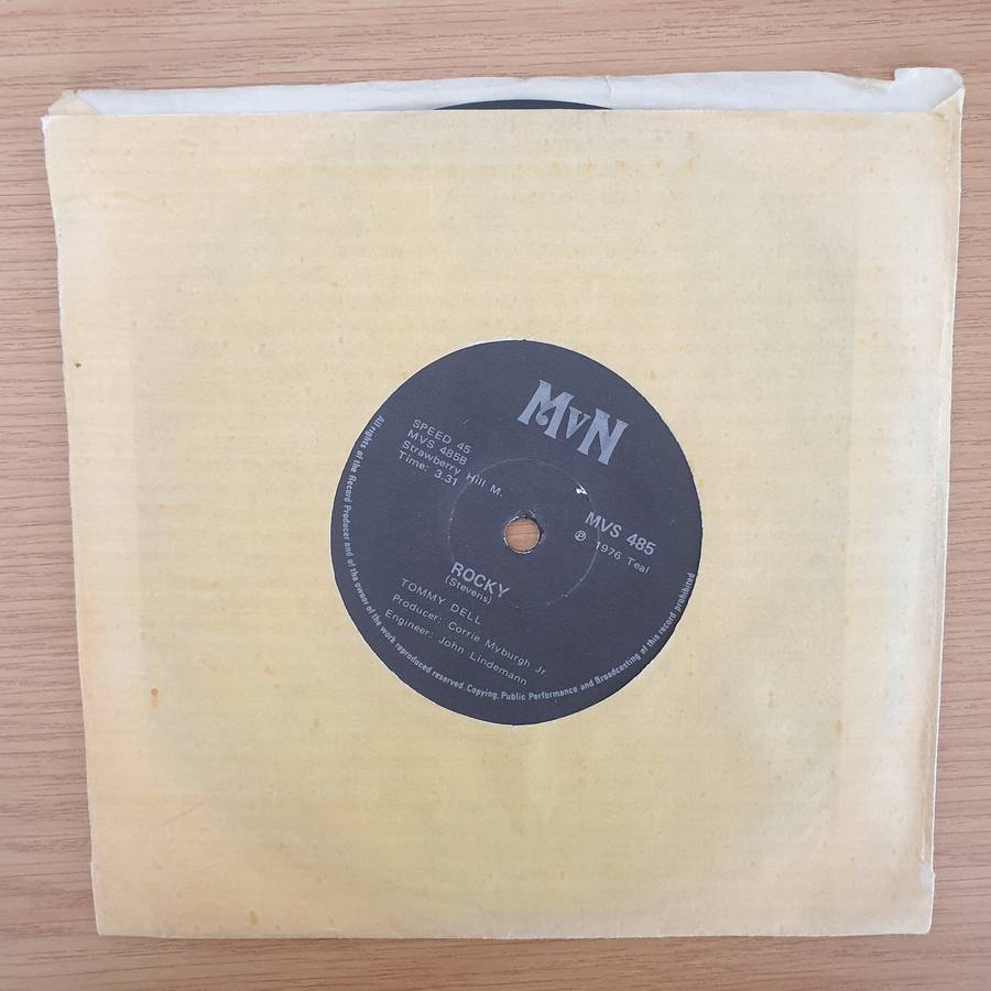 Tommy Dell  Don't Worry About Me - Vinyl 7" Record - Very-Good+ Quality (VG+) (verygoodplus7)