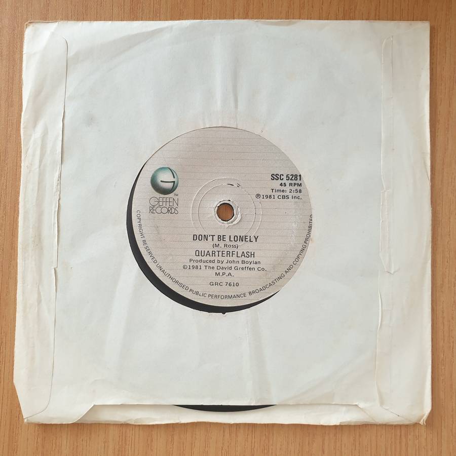 Quarterflash  Harden My Heart - 7" Vinyl Record  (VG+) (DLB)