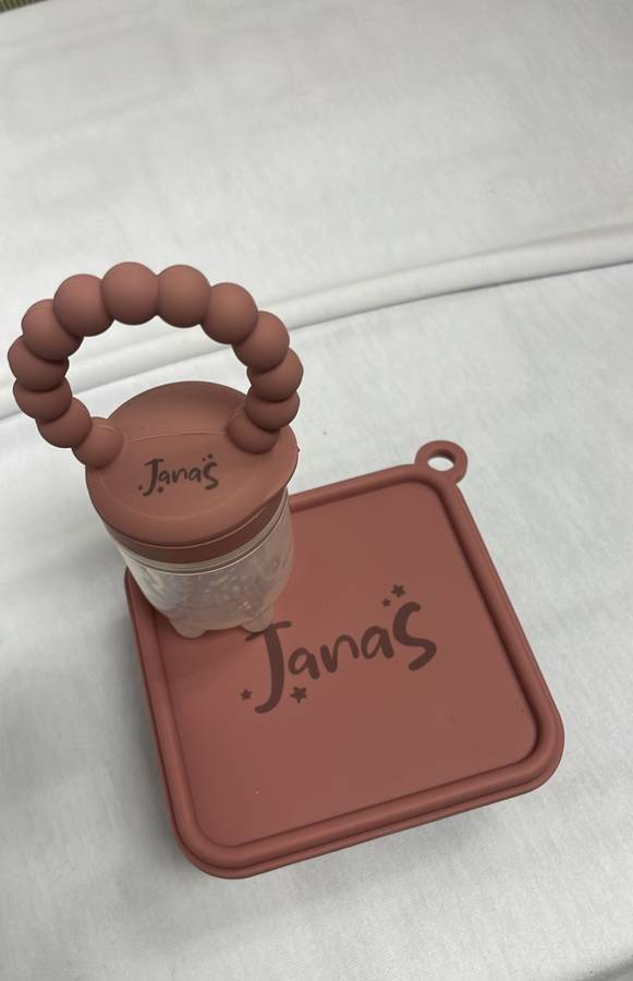 2in1 Fruit Feeder and Teether with fitting ice tray combo