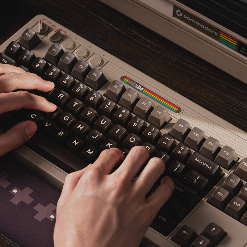 8BitDo Retro Mechanical Keyboard C64 Edition