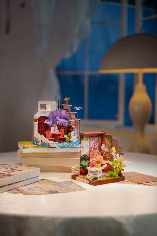 Robotime Sea Holiday Restaurant DIY 3D Miniature Dollhouse
