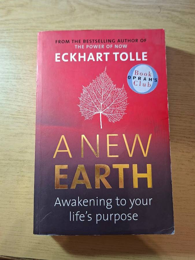 Eckhart Tolle  A New Earth: Create a Better Life (Paperback) (Second-Hand) ISBN/SKU:9780141017822