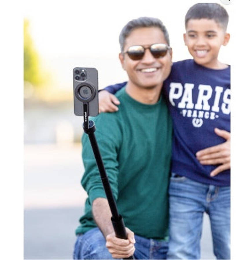 KRAFTGEEK MAGSAFE BLUETOOTH TRIPOD SELFIE STICK 64" BLACK