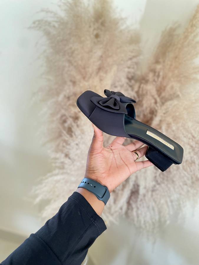 Ladies Bow Mule Heels