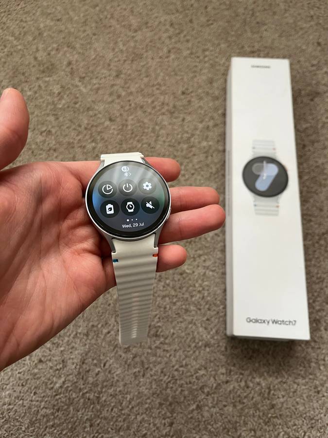 Samsung Galaxy Watch 7 LTE 44mm Excellent condition with box and charger