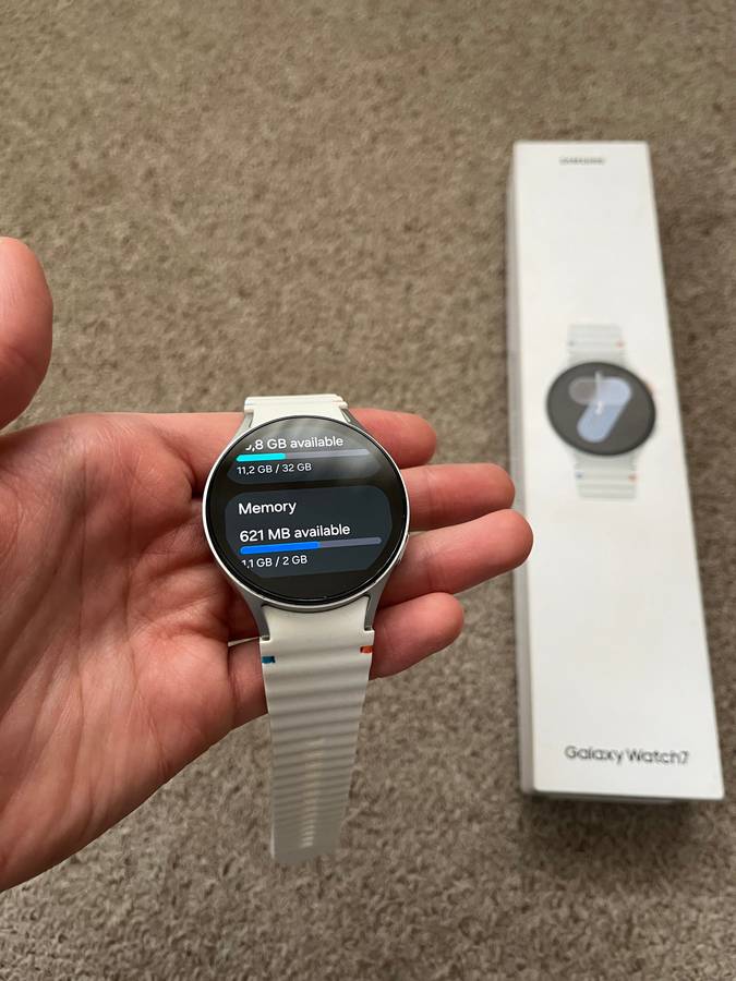 Samsung Galaxy Watch 7 LTE 44mm Excellent condition with box and charger