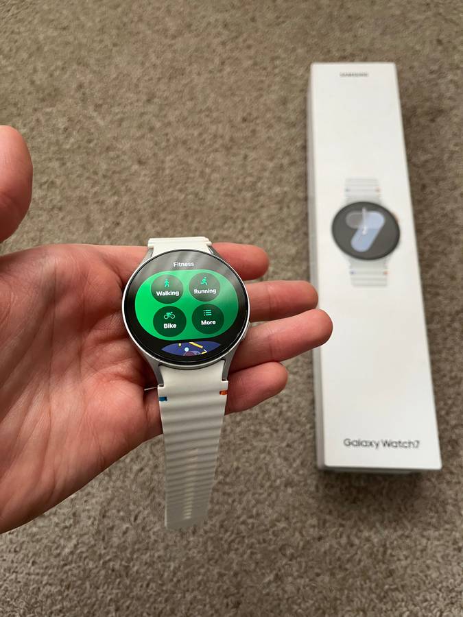 Samsung Galaxy Watch 7 LTE 44mm Excellent condition with box and charger