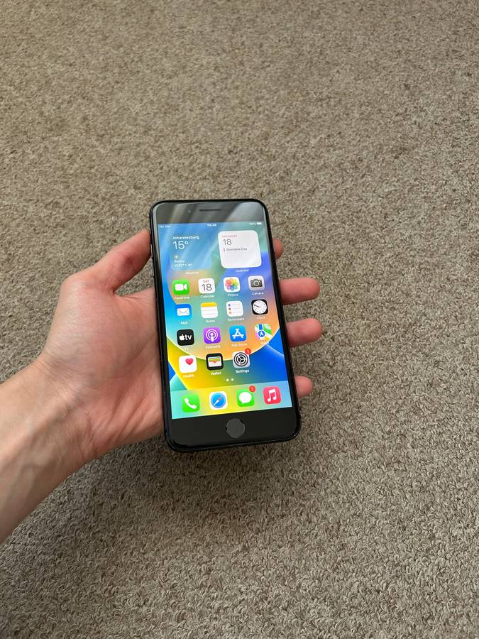 iPhone 8 Plus 256gb good condition 100% battery health