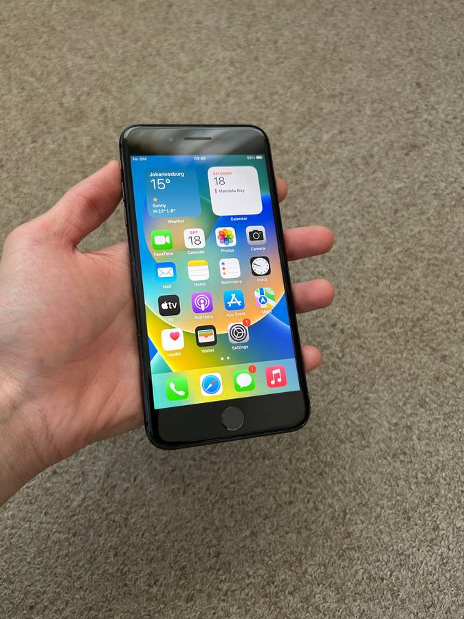 iPhone 8 Plus 256gb good condition 100% battery health