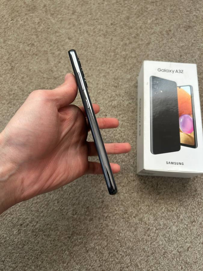 Samsung A32 128gb 4gb ram Dual Sim with box