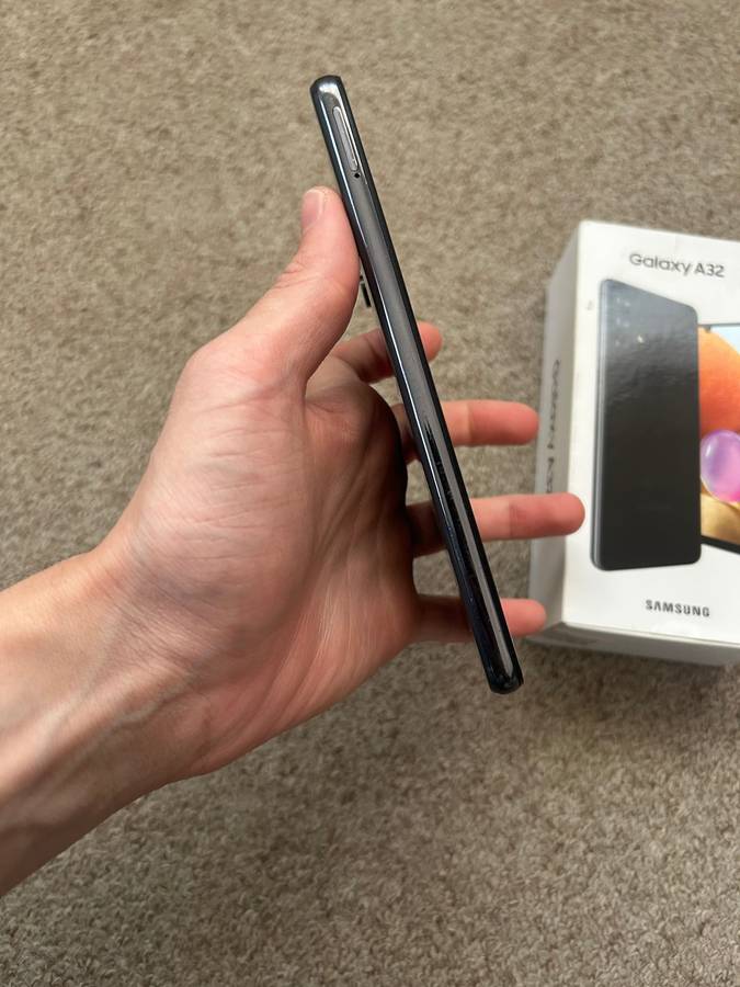 Samsung A32 128gb 4gb ram Dual Sim with box