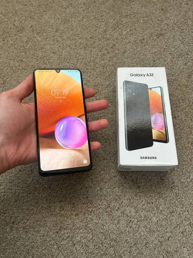 Samsung A32 128gb 4gb ram Dual Sim with box