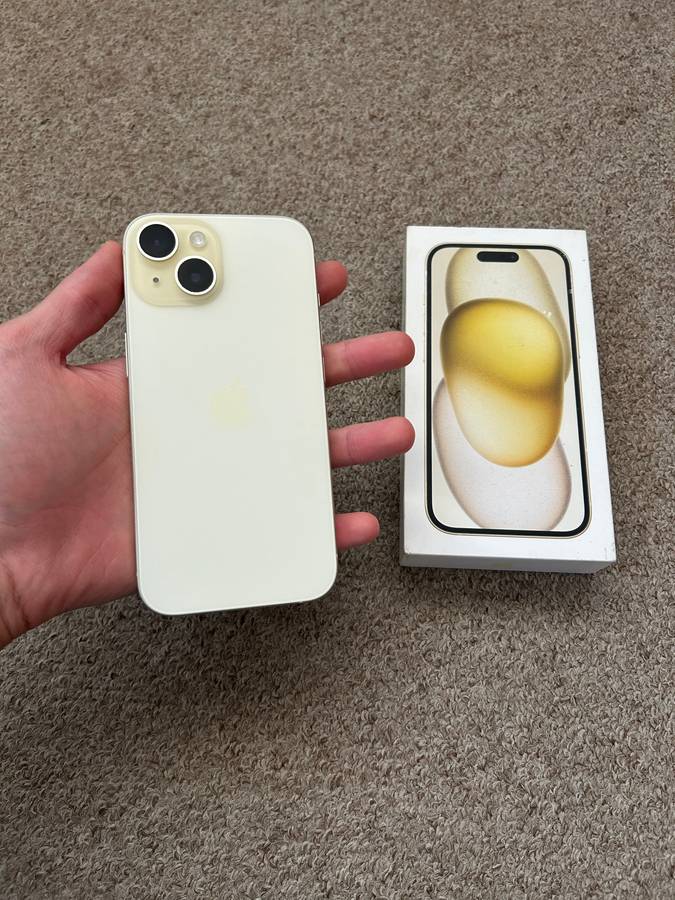 iPhone 15 256gb dual sim Excellent condition with box and cover - Yellow