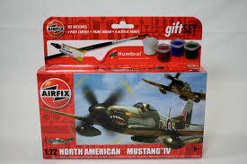 North American Mustang IV Gift Set 1/72 Scale Airfix A55107A