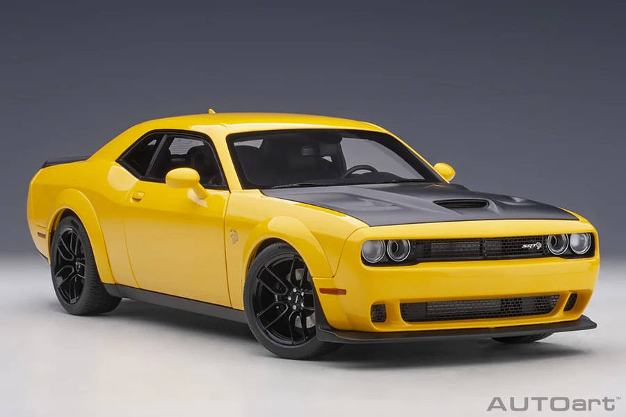 Dodge Challenger SRT Hellcat Widebody Yellow Jacket Blk Hood 18 Scale Auto Art AA71737