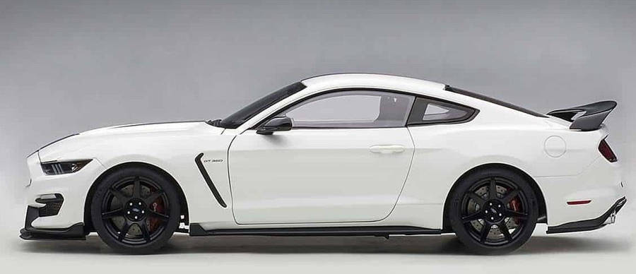 Ford Shelby Gt-350r Oxford White W Lightning Stripes 1/18 Scale Auto Art AA72931