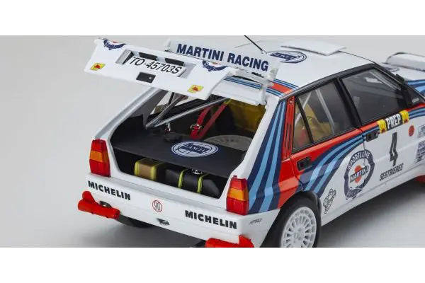 LANCIA DELTA INTEGRALE MC #4 WHITE 1992 1/18 Scale Kyosho KYO08348A