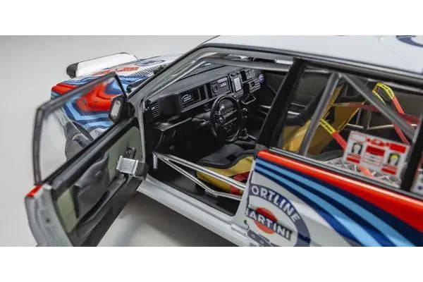 LANCIA DELTA INTEGRALE MC #4 WHITE 1992 1/18 Scale Kyosho KYO08348A