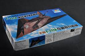 Lockheed F-117A Nighthawk 1/144 Scale Trumpeter 01330