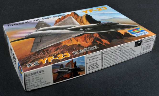 Northrop/McDonnell Douglas YF-23 1/144 Scale Trumpeter 01332